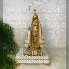 Nossa Senhora Aparecida com altar 